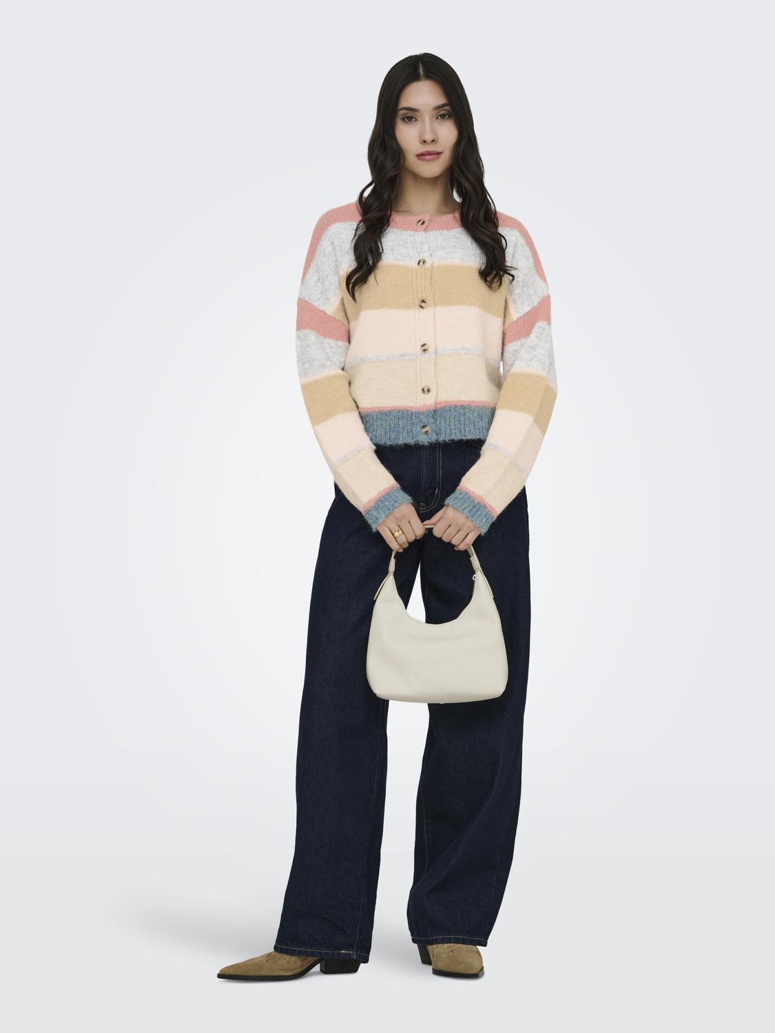 model_shot-front_full